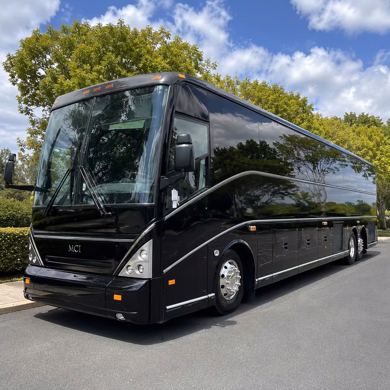 concert bus rentals in thornton