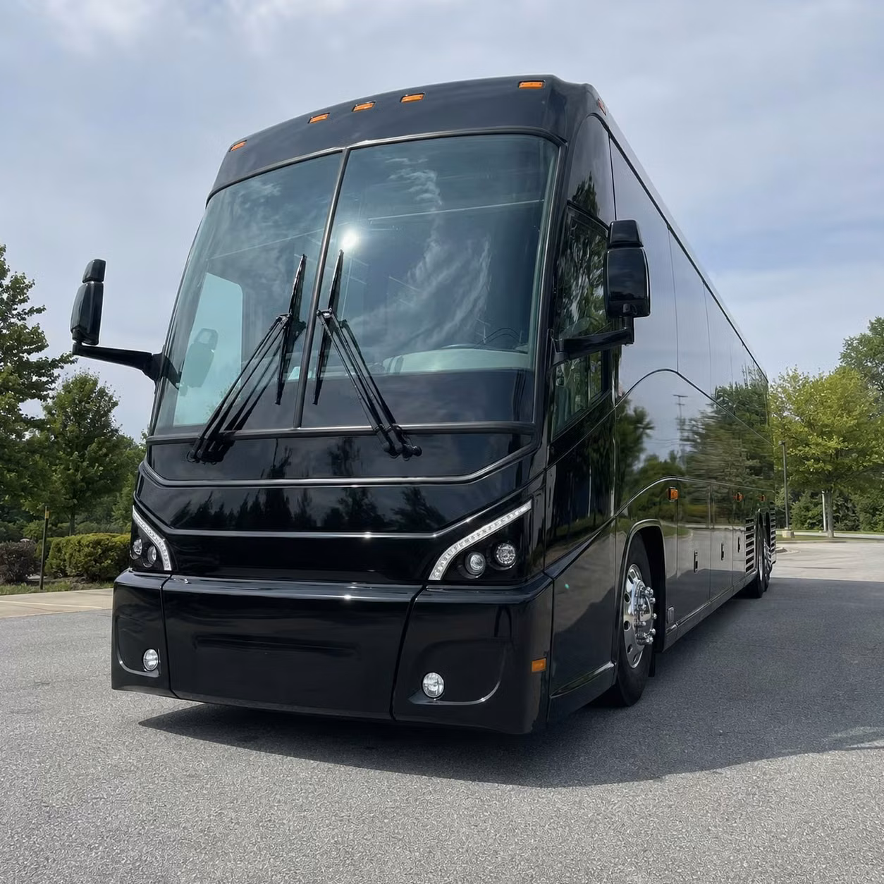don t let airport transfers derail your team s schedule book a thornton employee airport shuttle