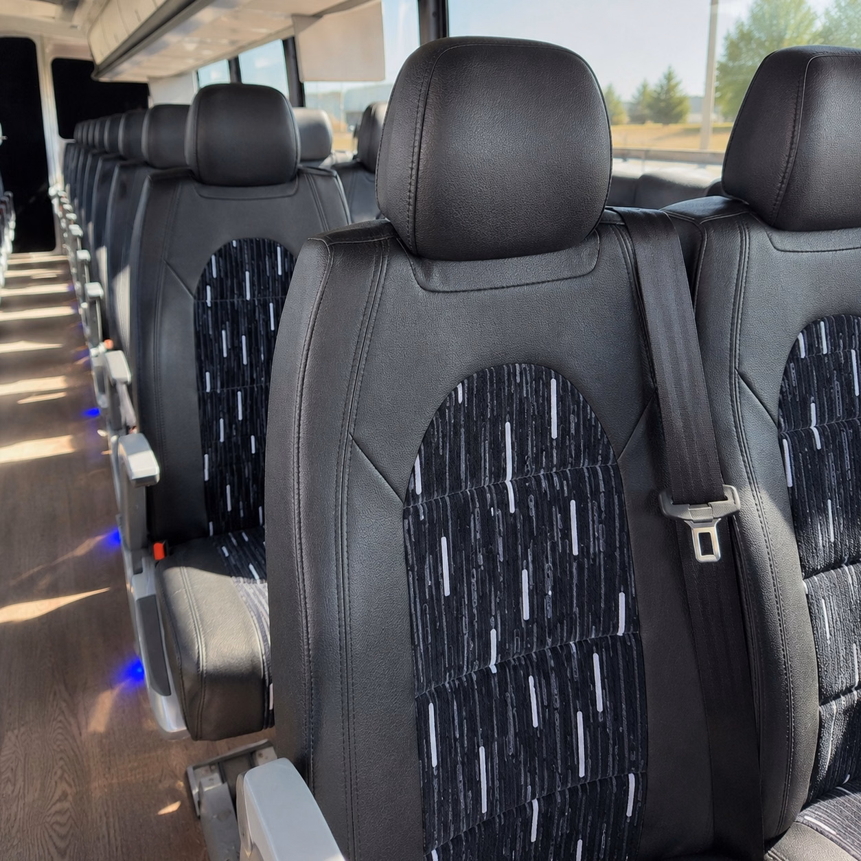 instant online bus rental quotes in thornton