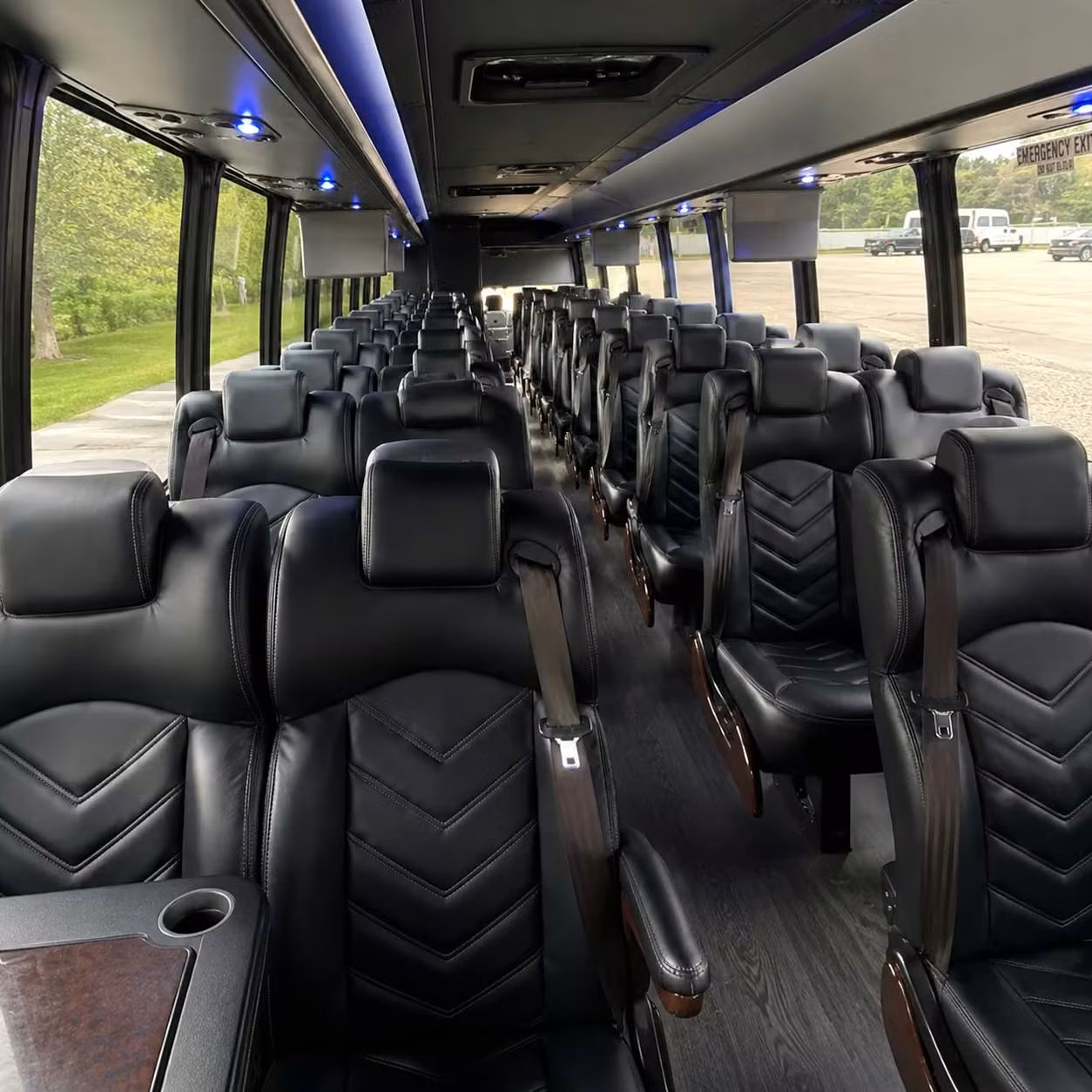 thornton 18 passenger minibus rental